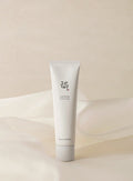 Beauty of Joseon Dynasty Cream jar with cream texture