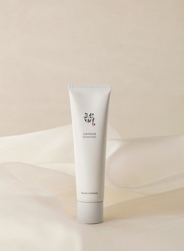 Beauty of Joseon Dynasty Cream jar with cream texture