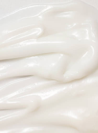 Beauty of Joseon Dynasty Cream jar with cream texture